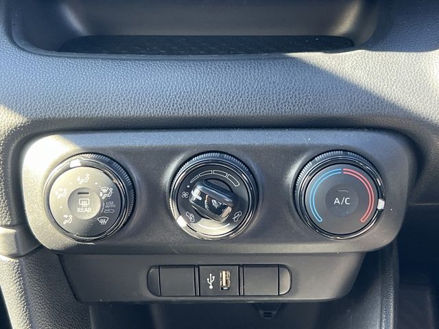 TOYOTA YARIS 2022 Image 31