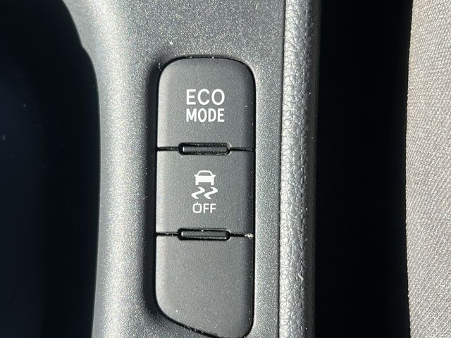 TOYOTA YARIS 2022 Image 31