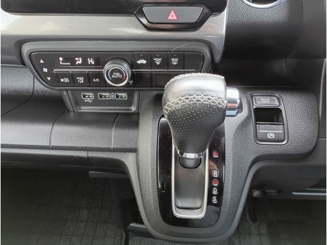 HONDA N-WGN CUSTOM 2020 Image 31