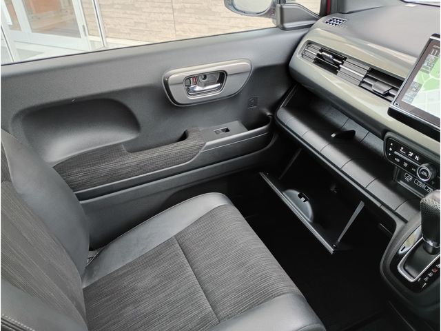 HONDA N-WGN CUSTOM 2020 Image 31