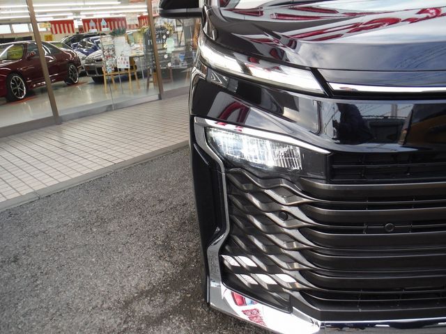 TOYOTA VOXY HYBRID 2022 Image 31