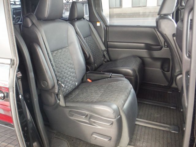 TOYOTA VOXY HYBRID 2022 Image 31