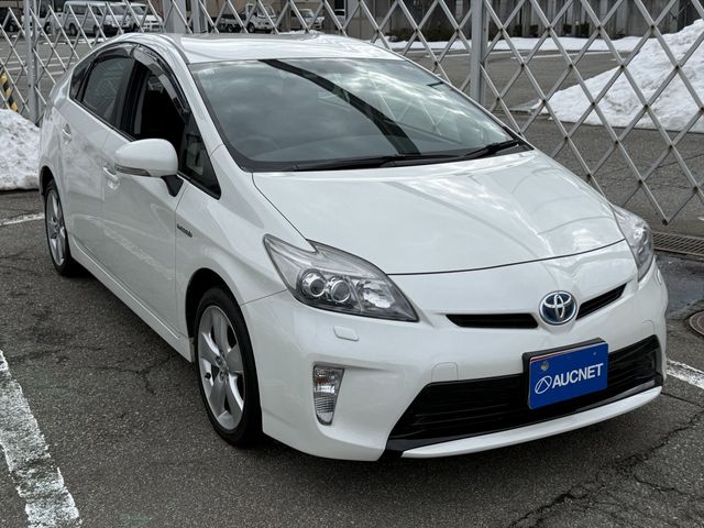TOYOTA PRIUS 2012 Image 31