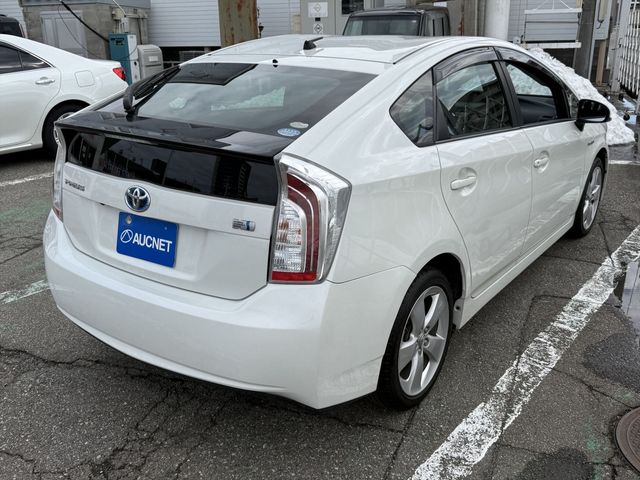 TOYOTA PRIUS 2012 Image 31