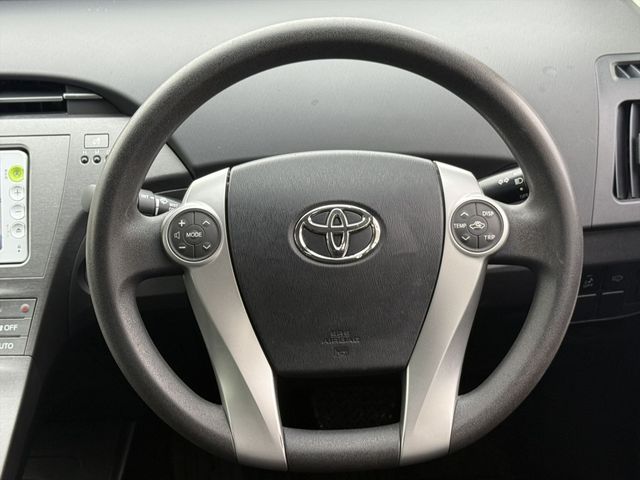 TOYOTA PRIUS 2012 Image 31