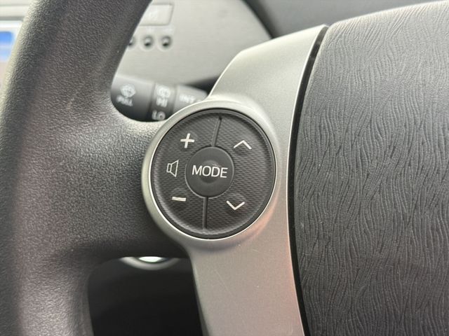 TOYOTA PRIUS 2012 Image 31