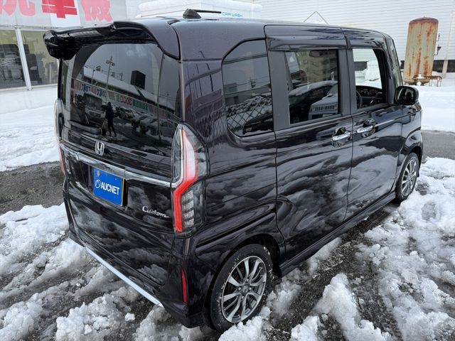 HONDA N BOX CUSTOM 2021 Image 31