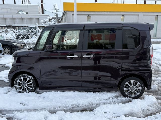 HONDA N BOX CUSTOM 2021 Image 31