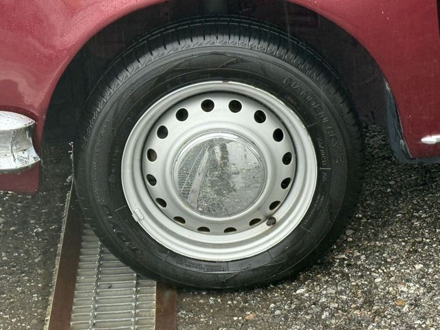 MITSUOKA VIEWT 1994 Image 31