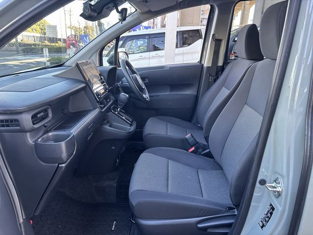 TOYOTA SIENTA HYBRID 2023 Image 31