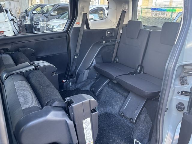 TOYOTA SIENTA HYBRID 2023 Image 31