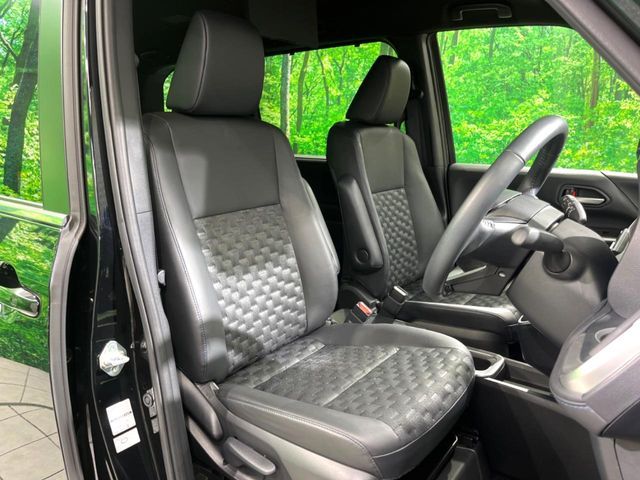 TOYOTA VOXY HYBRID 2025 Image 31