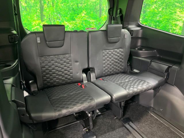 TOYOTA VOXY HYBRID 2025 Image 31