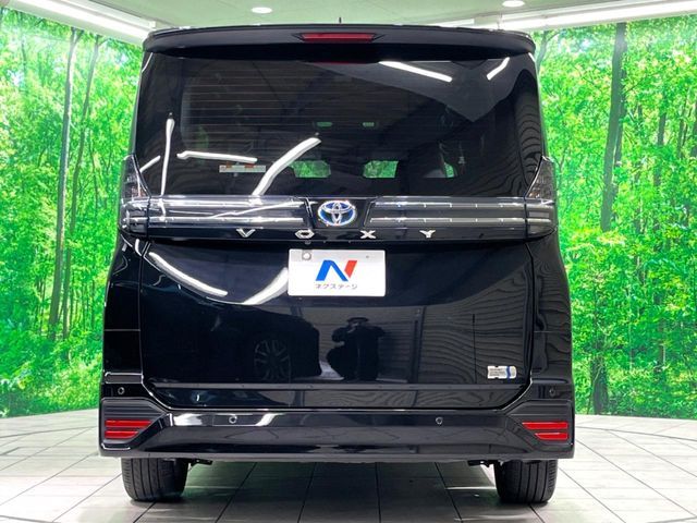 TOYOTA VOXY HYBRID 2025 Image 31