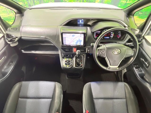 TOYOTA VOXY 2016 Image 31