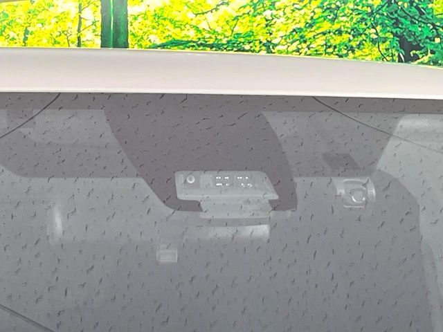 TOYOTA VOXY 2016 Image 31
