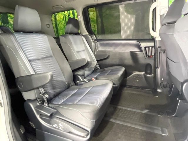 TOYOTA VOXY 2016 Image 31