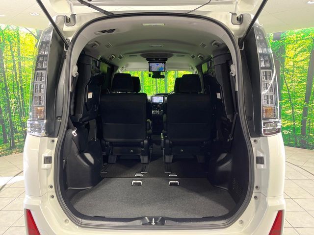 TOYOTA VOXY 2016 Image 31