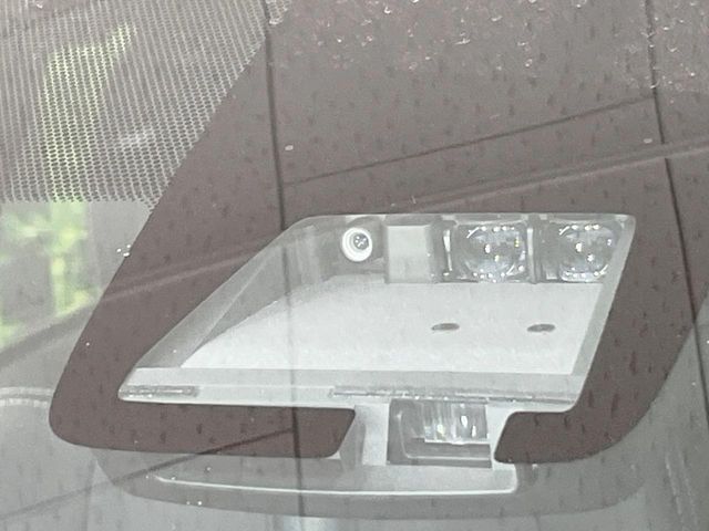 TOYOTA COROLLA FIELDER HYBR 2017 Image 31