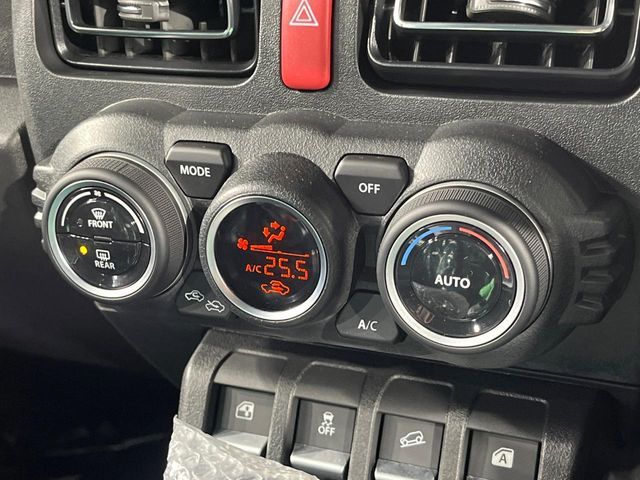 SUZUKI JIMNY NOMADE 2025 Image 31