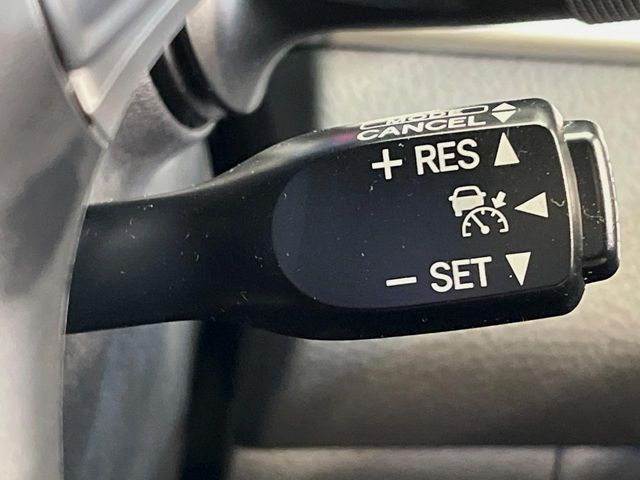 TOYOTA HARRIER HYBRID 2015 Image 31