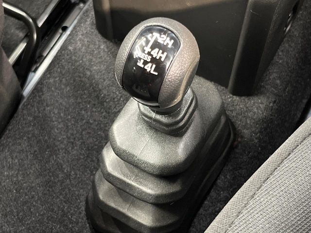 SUZUKI JIMNY NOMADE 2025 Image 31