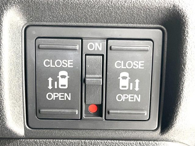 HONDA N BOX CUSTOM 2024 Image 31