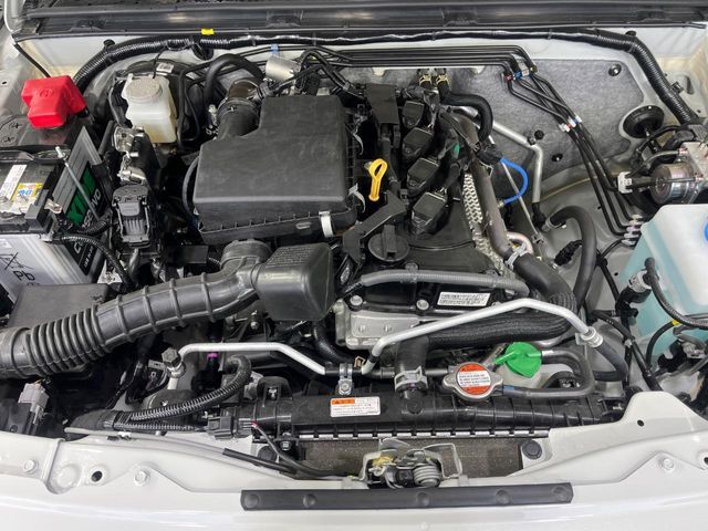 SUZUKI JIMNY NOMADE 2025 Image 31