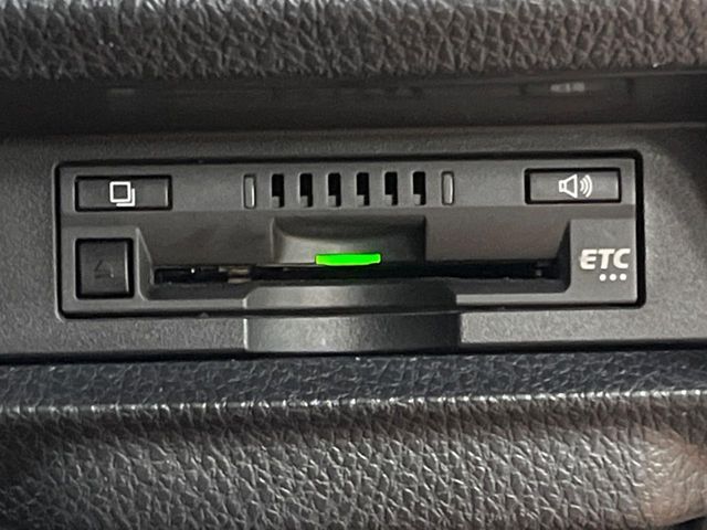 TOYOTA NOAH 2017 Image 31