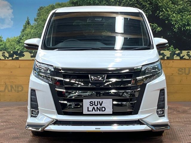 TOYOTA NOAH 2017 Image 31