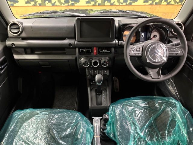 SUZUKI JIMNY NOMADE 2025 Image 31