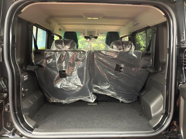 SUZUKI JIMNY NOMADE 2025 Image 31