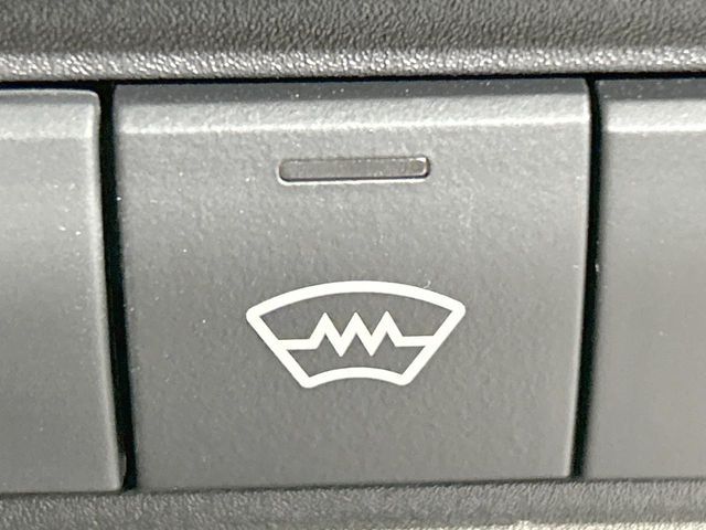 TOYOTA YARIS CROSS HYBRID 2025 Image 31