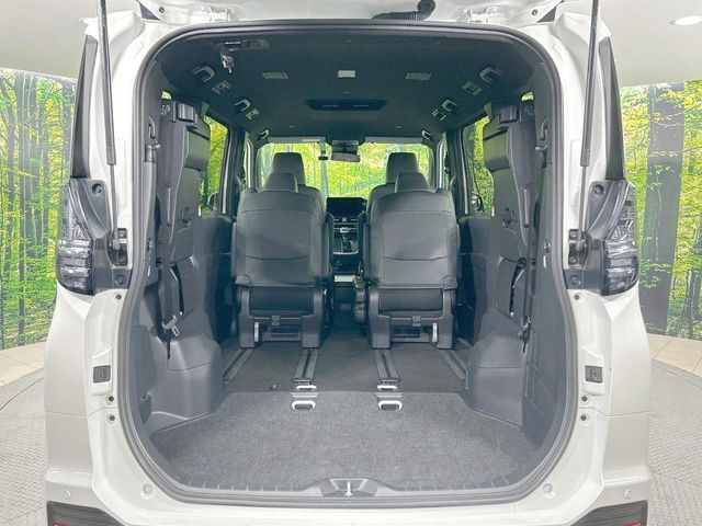 TOYOTA VOXY 4WD 2025 Image 31