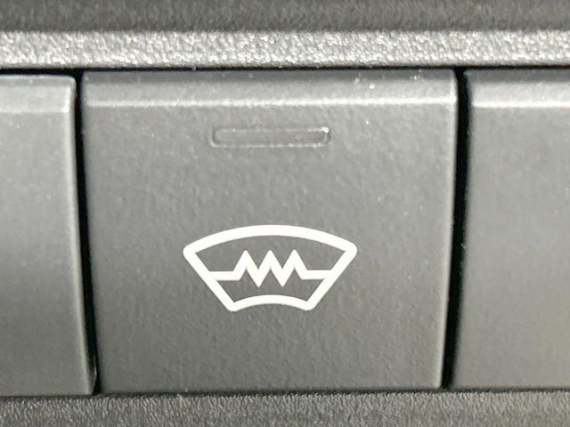 TOYOTA YARIS CROSS HYBRID 2025 Image 31