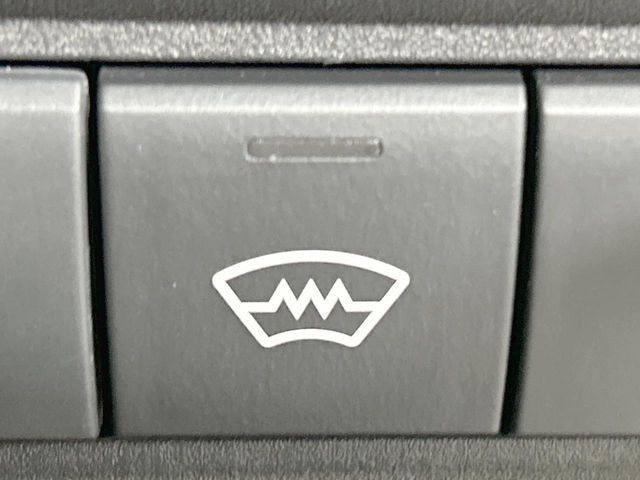 TOYOTA YARIS CROSS HYBRID 2025 Image 31