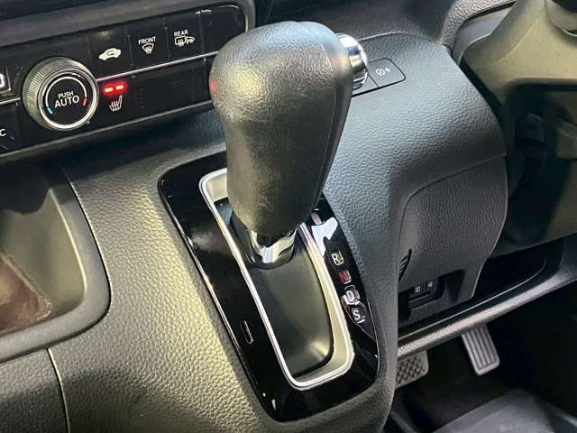 HONDA N BOX CUSTOM 4WD 2017 Image 31