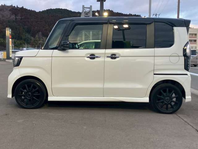 HONDA N BOX CUSTOM 4WD 2017 Image 31