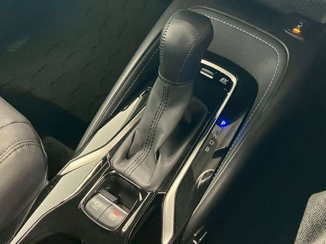 TOYOTA COROLLA SPORT HYBRID 2018 Image 31