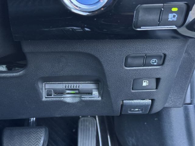 TOYOTA PRIUS PHV 2020 Image 31