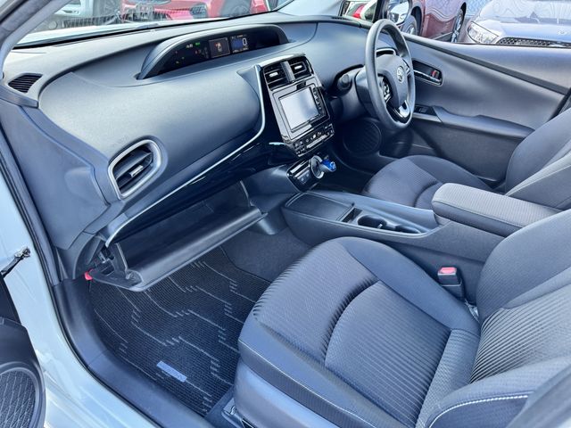 TOYOTA PRIUS PHV 2020 Image 31