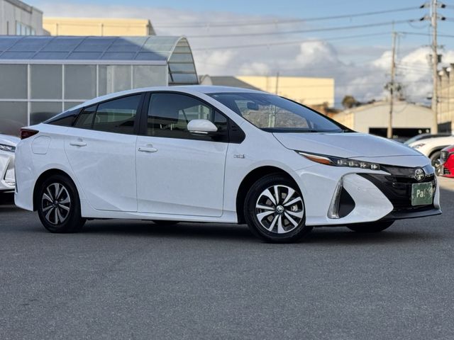 TOYOTA PRIUS PHV 2020 Image 31