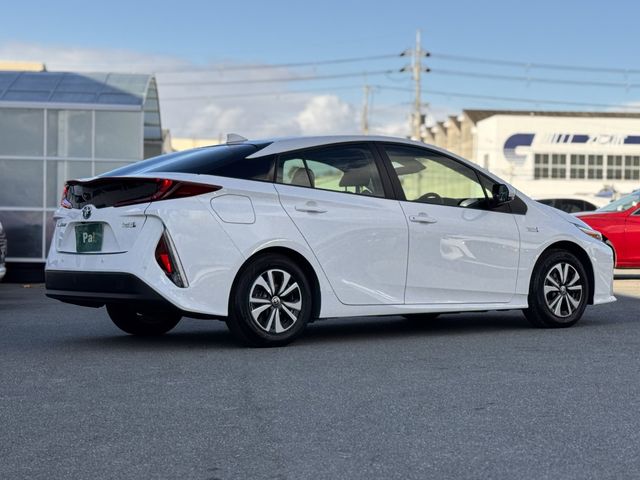 TOYOTA PRIUS PHV 2020 Image 31