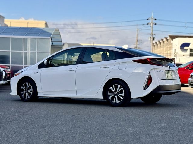 TOYOTA PRIUS PHV 2020 Image 31