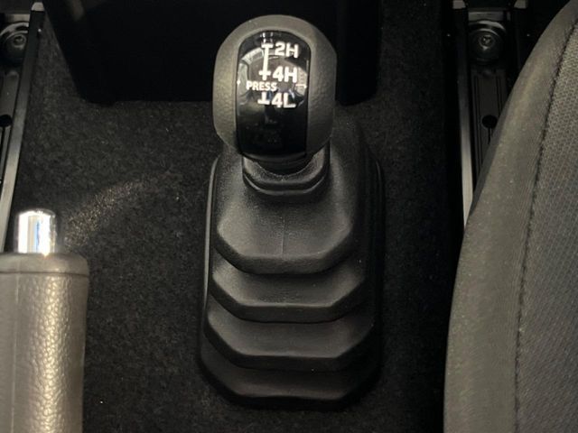 SUZUKI JIMNY NOMADE 2025 Image 31