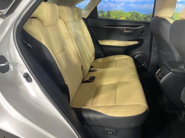 TOYOTA LEXUS NX300H 2016 Image 31