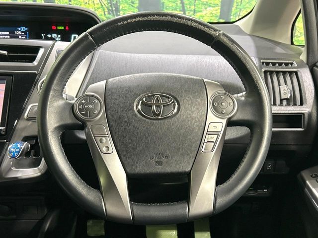 TOYOTA PRIUS ALPHA 2015 Image 31