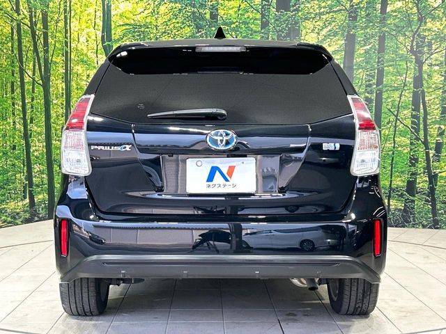 TOYOTA PRIUS ALPHA 2015 Image 31