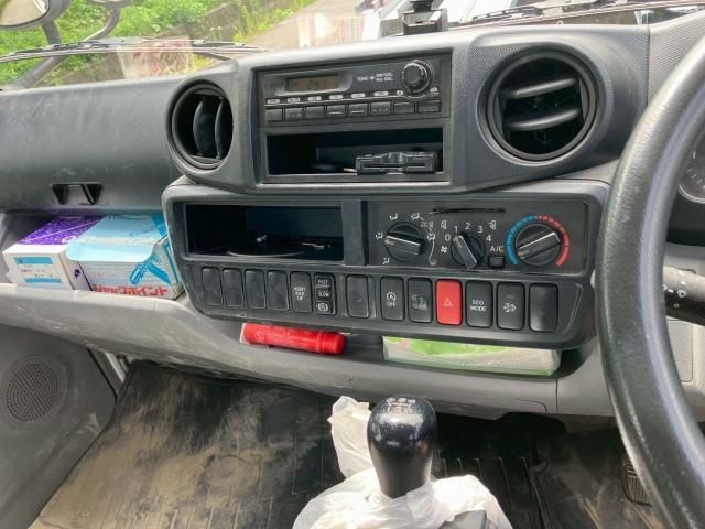 HINO DUTRO 2015 Image 31