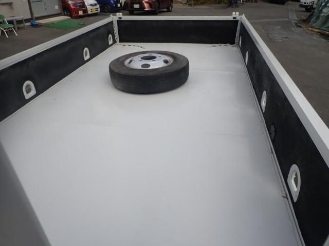 HINO DUTRO 2011 Image 31